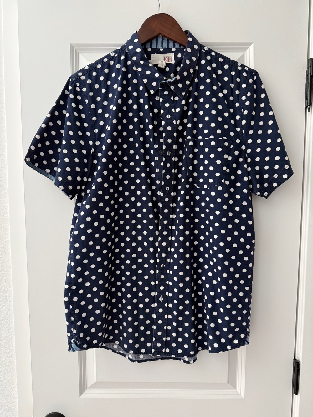 1901 Navy Short-Sleeve Button-Down Shirt with White Polka Dots